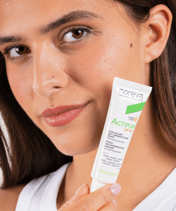 ACTIPUR_P01710 - Soin solaire anti-imperfections teinté SPF50+ Teinte claire - 30ml_610X733 (2)